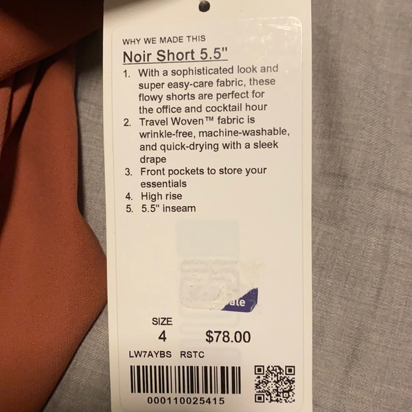 NWT Women's Lululemon noir short 5.5 - Picture 3 of 3